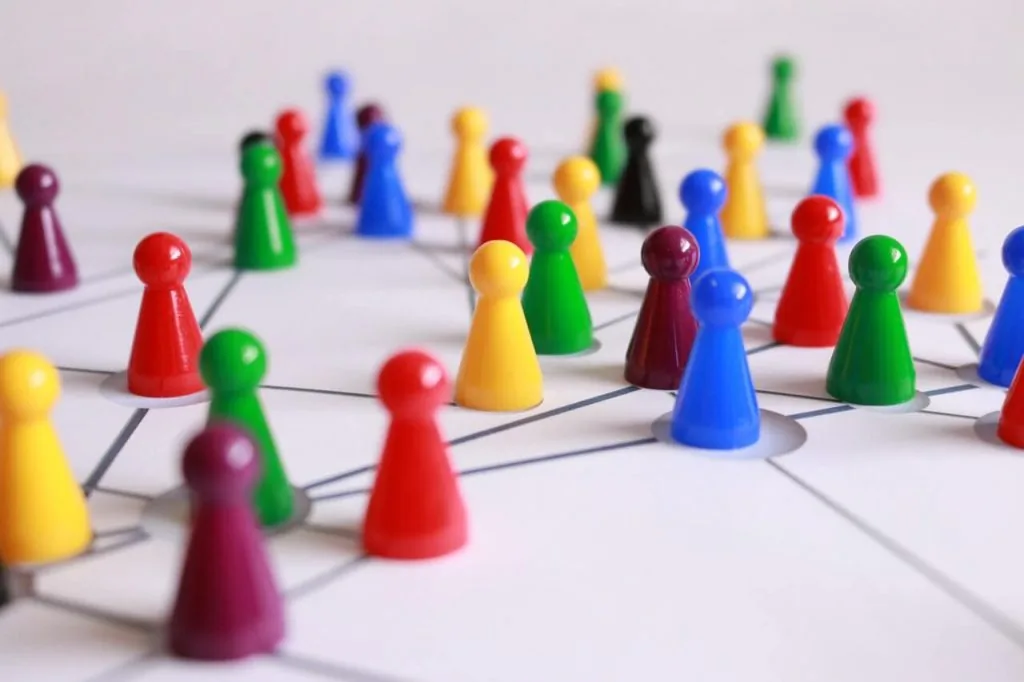 Connected network of plastic figurines